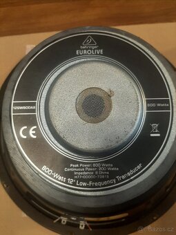 Basový repro Behringer - 2
