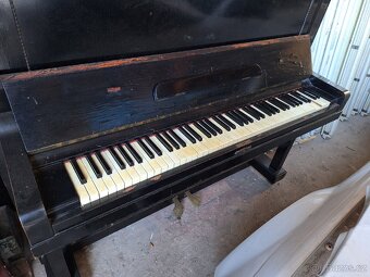 Pianino klavír E.F.GRUSS Frankfurt - 2