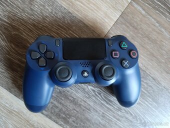 Ovladače na PS4 - 2