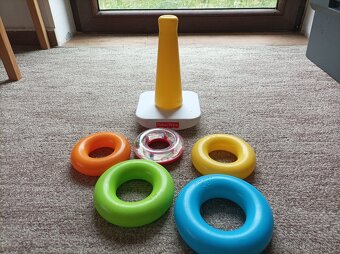 Plastové kroužky pro nejmenší Fisher Price - 2