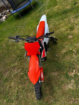 KTM SX 300 , 2023 FMF vyfuk - 2