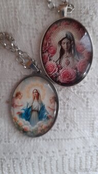 2x bižuterie náhrdelník: mvrysava@seznam.cz - 2