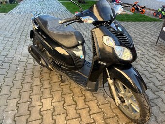 Piaggio carnaby 125 - 2