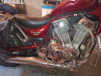 Suzuki VS 1400 Intruder - 2