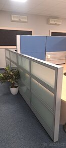 Sestava kvalitního kancelářského nábytku - 4 místný box - 2