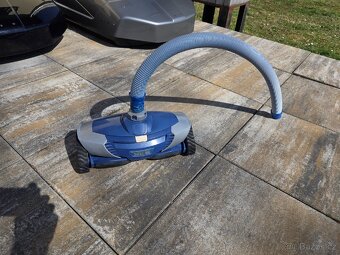 Bazenovy roboticky vysavač BARCUDA MX8 - 2