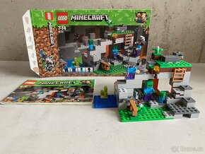Lego Minecraft 21141 - Zombie jeskyne - 2
