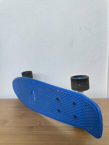 Pennyboard značky Moove - 2