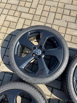 ORIGINÁL Alu Volkswagen AUSTIN R18, 5x112- TOP, LETNÍ PNEU - 2