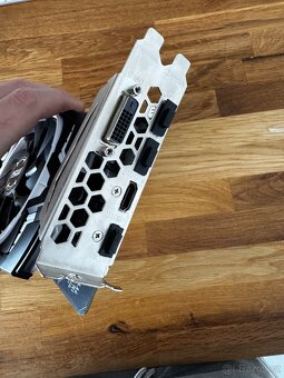 MSI GeForce GTX 1060 ARMOR 6G OCV1 - 2