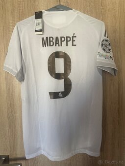 Kylian Mbappe Real Madrid dres - 2