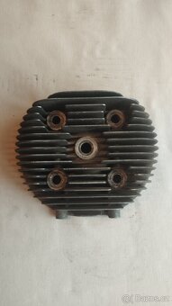 Hlava motoru Trabant - 2