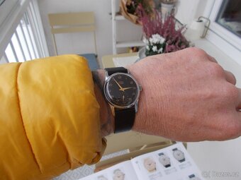 krasne funkcni hodinky prim pospartak rok 1959 - 2