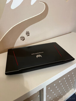 Acer Predator Helios i7/GTX 1060 6GB/W10 - 2