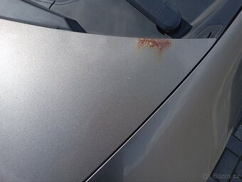 Honda Civic 8g FN1 FK2 přední kapota - 2