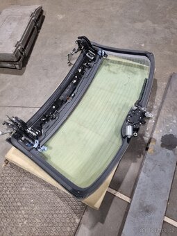 Zadní sklo, okno, víko BMW F11, zámek, ostřikovač - 2