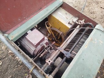 Stavební vrátek - 2