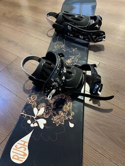 Dámský snowboard s vázáním - 2