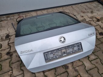 5 dveře Škoda Rapid - kompletní - 2