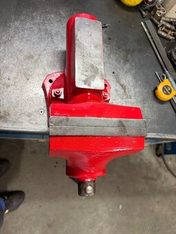 Svěrák York Titan 200mm - 2