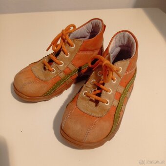 Prodám dětské kožené boty č. 25 - 2
