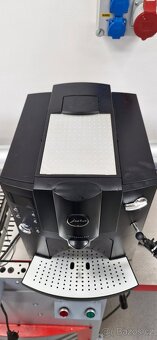 Prodám kávovar jura 646 na DILY - 2