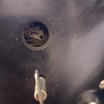 Krásné bakelitové hodiny prim - 2