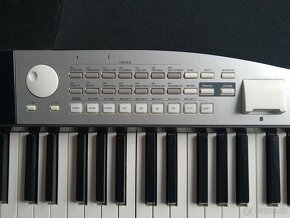 Kurzweil KA-110 synťák s kladívkovou klávesnicí - 2