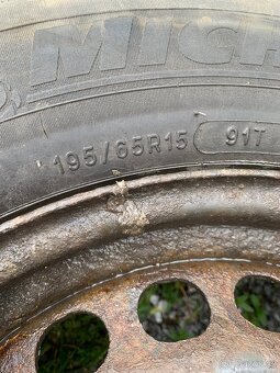Plechové disky s plášti 195/65 R15 et37 - 2