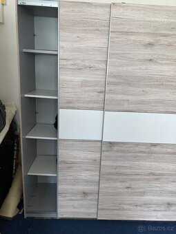 Šatní skříň - 2