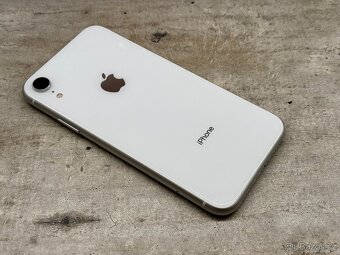 Apple iPhone XR White 64 GB - 2