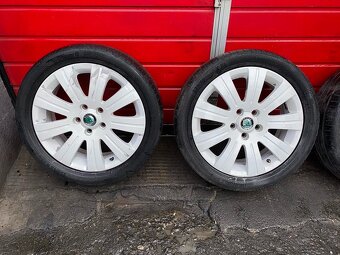 Original ALU kola Škoda 17" 6J ET45 + zimní pneu 225/45/R - 2