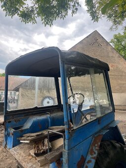 Prodám ZETOR25A- vše pro provoz na komunikaci - 2