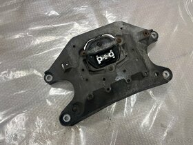 DRŽÁK PŘEVODOVKY AUDI A4 B8 8K0399263AF - 2