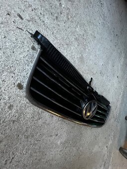 přední maska Volkswagen Passat B5.5 - 2