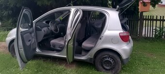 Toyota Yaris - 2