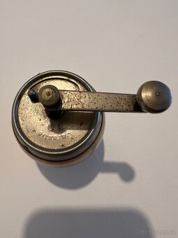 Starožitný ruční mlýnek na pepř - Antigue, vintage - 2