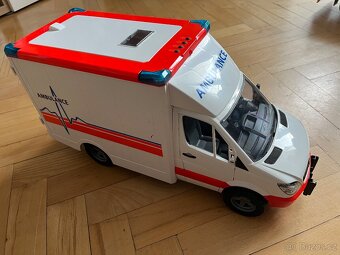 BRUDER AMBULANCE - 2