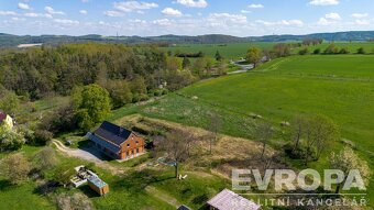 Prodej jedinečné nemovitosti obklopeného přírodou v Senešnic - 2