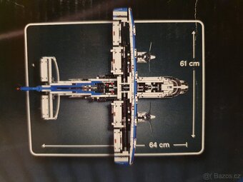 Lego technic - nákladní letadlo - 2