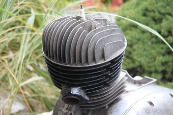 motor ČZ 250/455 jednovýfuk - 2