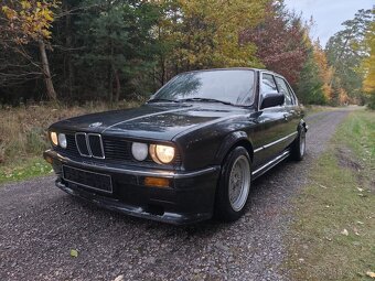 Bmw E30 318i/A Mtech 1 - 2