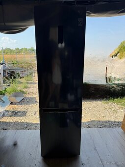 Lednice s mrazákem LG - 2