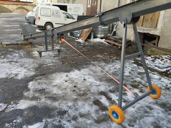 ŠNEKOVY DOPRAVNIK - 2