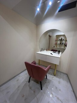 Luxusní lakovaný nábytek - 2