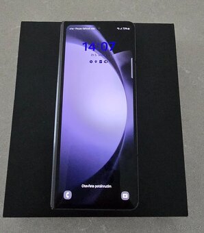 Samsung Galaxy Fold5 - 2