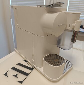 DeLonghi Nespresso Lattissima One - 2