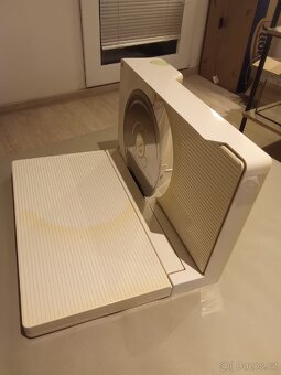 Elektrický kráječ na chleba a uzeniny - 2