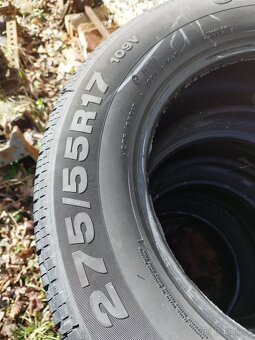 Pneu 275/55R17 - 2