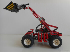 LEGO Technic 8283 -  Teleskopický nakladač - 2